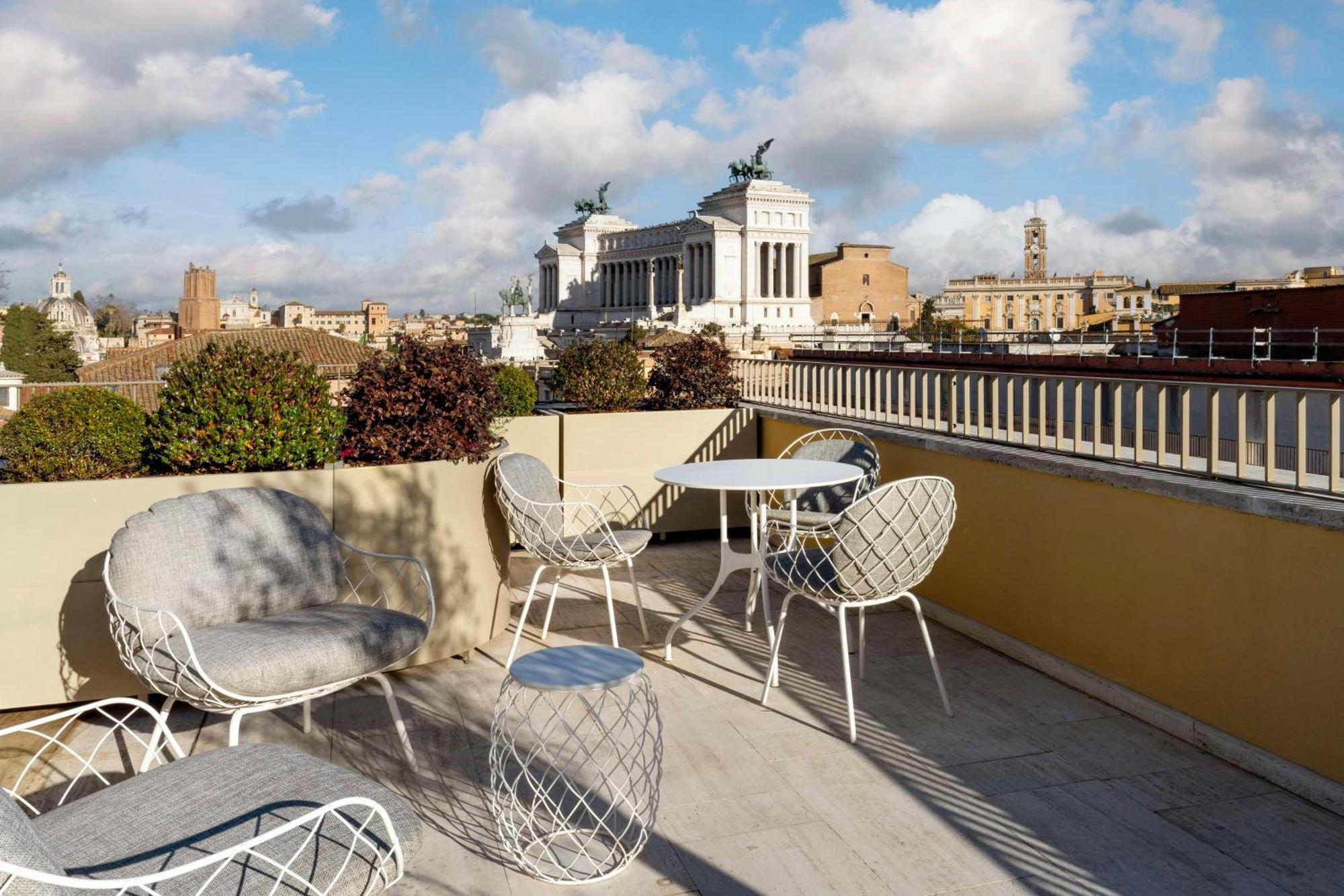 Radisson Collection Hotel, Roma Antica ภายนอก รูปภาพ